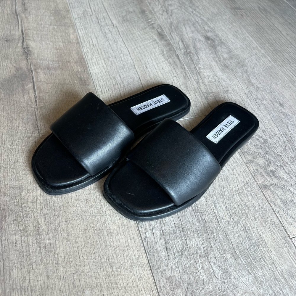 Steve Madden Classic Black Slide Sandals